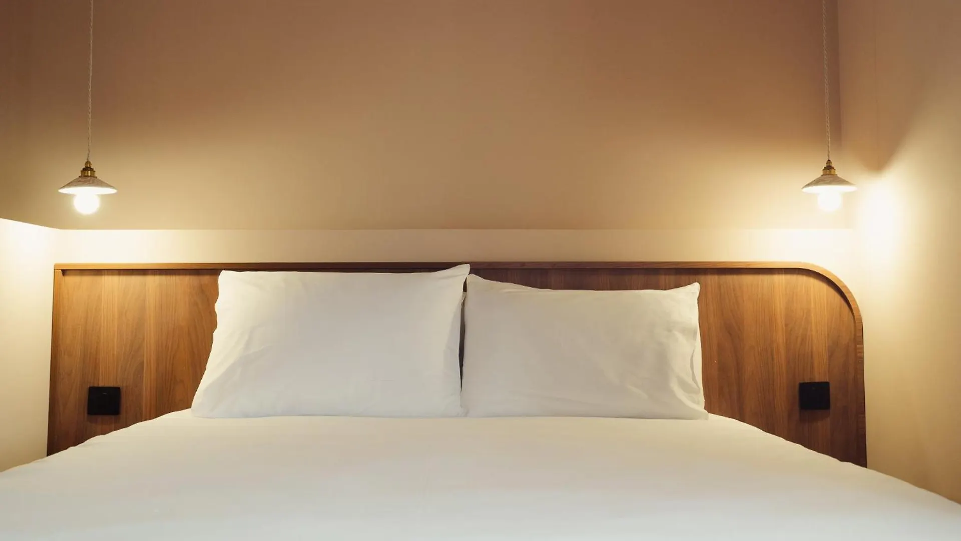 ***  Lala Hotel París Francia