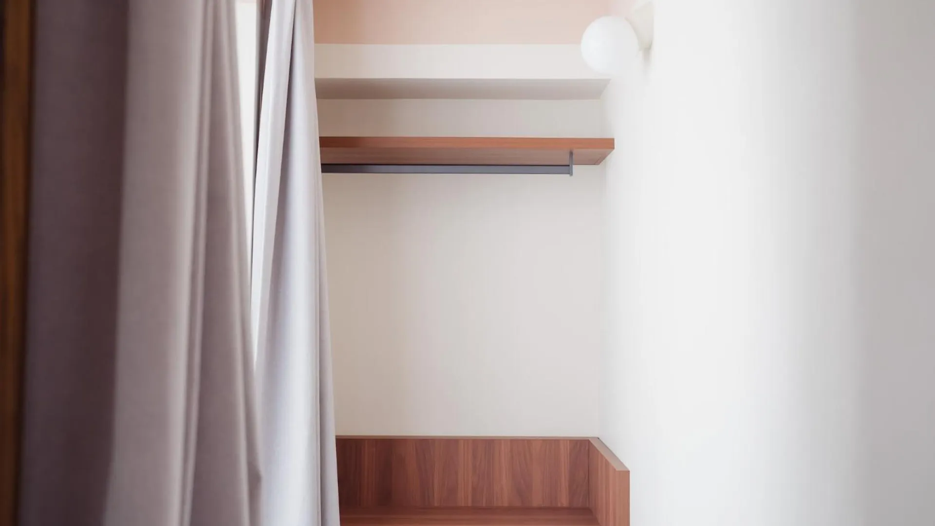 ***  Lala Hotel París Francia